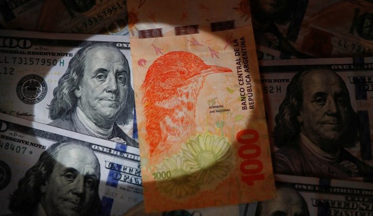 DOLAR