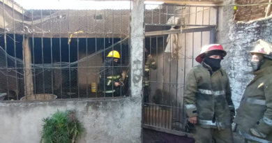 Menor fallece en un incendio en López y Planes al 500