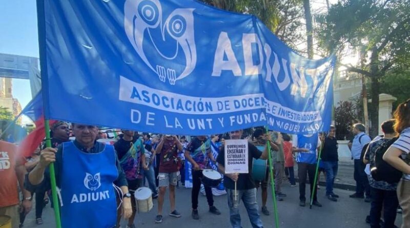 DOCENTES UNIVERSITARIOS