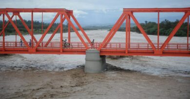 Rescatan a un hombre que se ahogaba en el Río Gastona