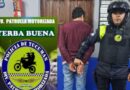 Arrestan a tres hombres por amenazas y agresiones físicas