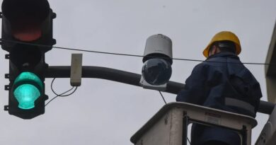 Comenzó la instalación de 100 nuevas cámaras domo para reforzar la vigilancia en la ciudad