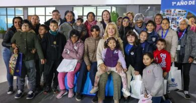 “Hoy la gente necesita de escucha activa”, afirmó Chahla durante un encuentro cara a cara con vecinos